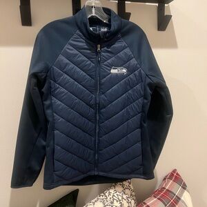Antigua women’s Navy light Seahawks Puffer Jacket. Small.
